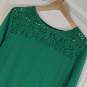 Van Heusen Green Lace Accent Blouse Size Large